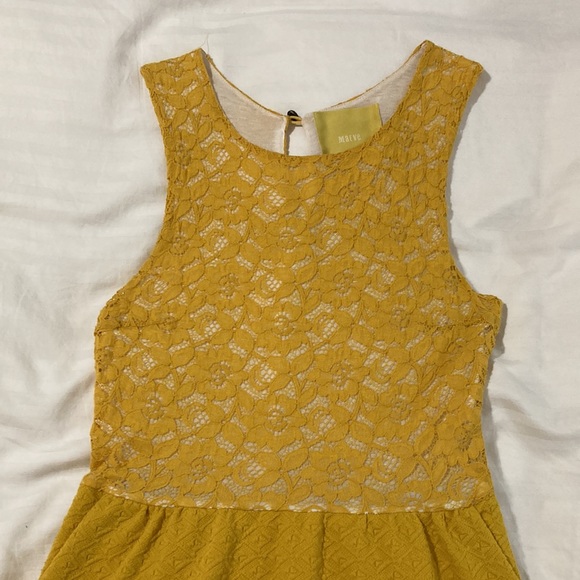 Beautiful mustard yellow dress - Picture 4 of 9